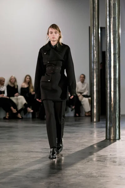 Look 23
